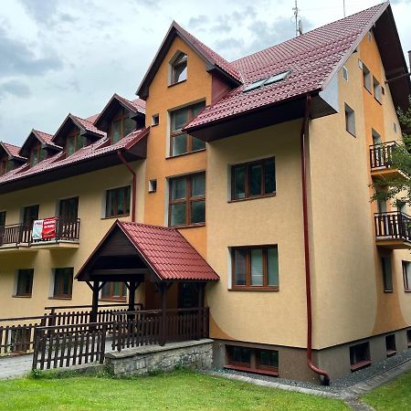 Apartman Kinali Horni Lipova מראה חיצוני תמונה